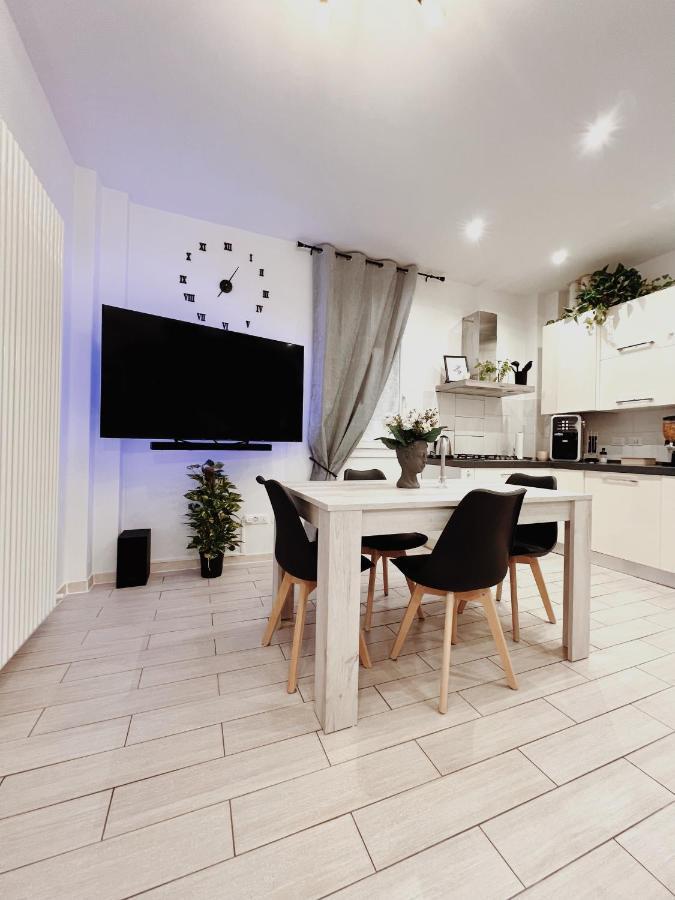 Futura Suite Apartment Bolonia Zewnętrze zdjęcie