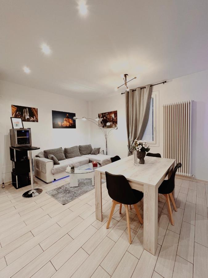 Futura Suite Apartment Bolonia Zewnętrze zdjęcie
