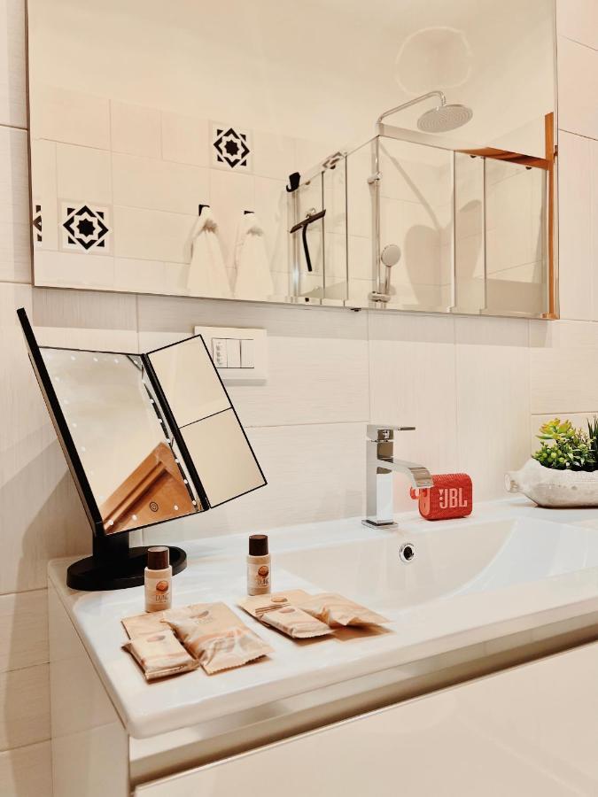 Futura Suite Apartment Bolonia Zewnętrze zdjęcie